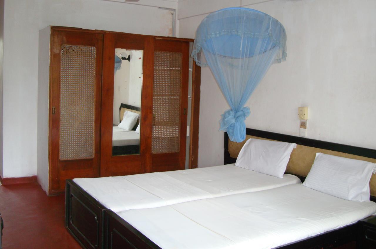 Topaz Beach Hotel Negombo Zewnętrze zdjęcie